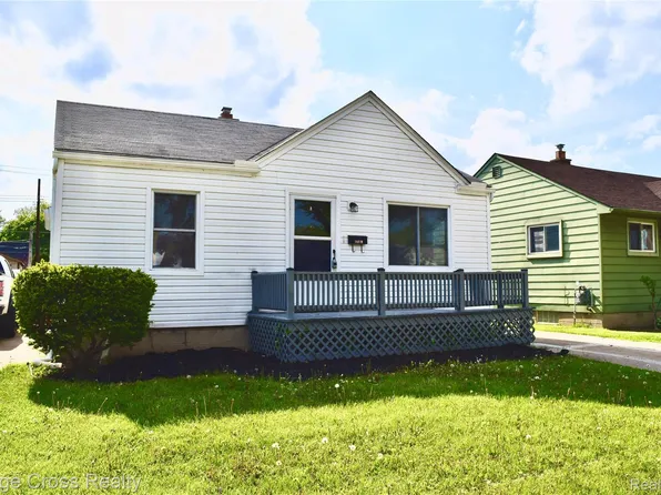 25515 Culver St, Saint Clair Shores, MI 48081