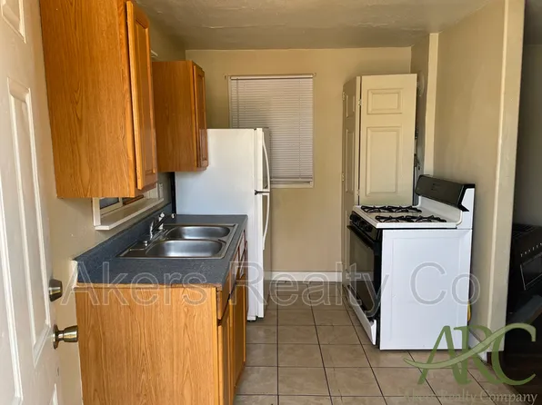 1317 1/2 Spruce St, Pueblo, CO 81004