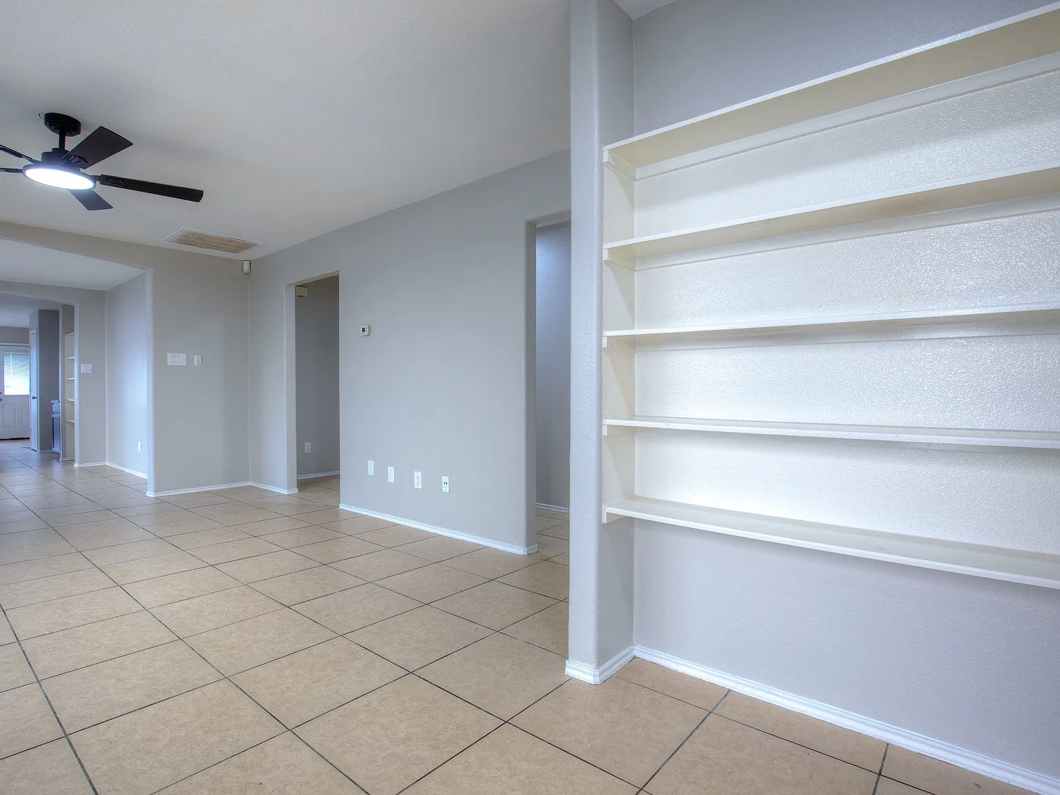 718 Remwick Drive — Photo 3