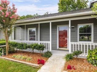 3002 Windchase Ct, High Point, NC 27265