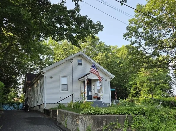 28 Hartley St, Springfield, MA 01104