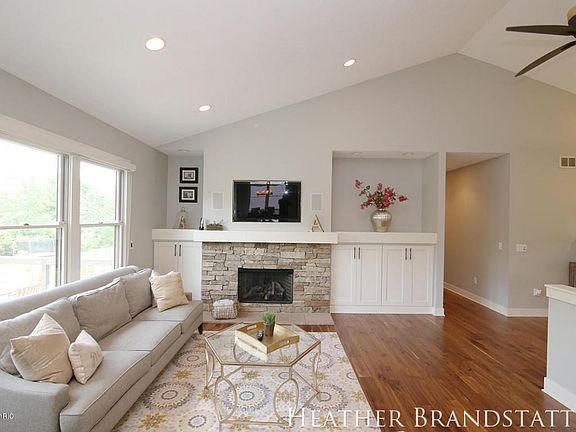 5th image of 673 Village Springs Dr SE