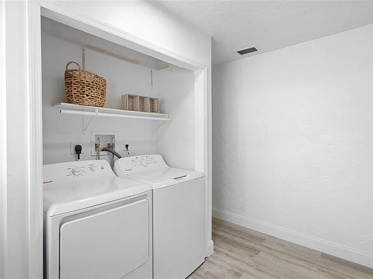 2600 S Crystal Lake Dr — Photo 20
