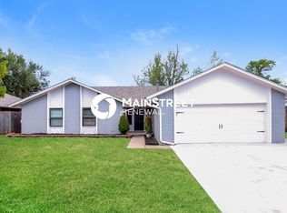 1318 W Aries Rd, Edmond, OK 73003