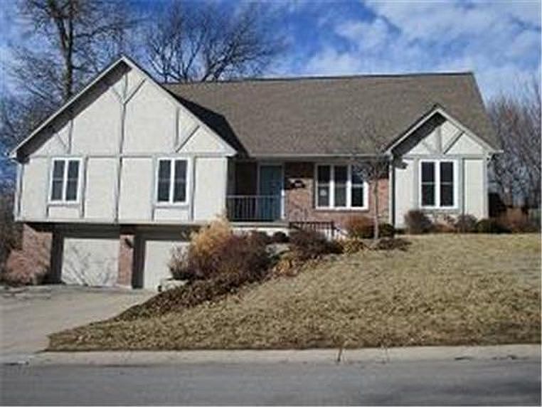5 BR 3.5 Baths