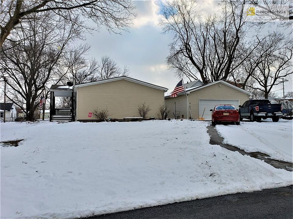 Street View with Detached 2 car garage.