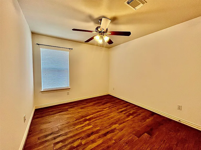 5518 Gibralter Pl — Photo 12