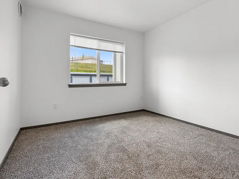 Split Rock Village Apartments & Townhomes — Photo 5