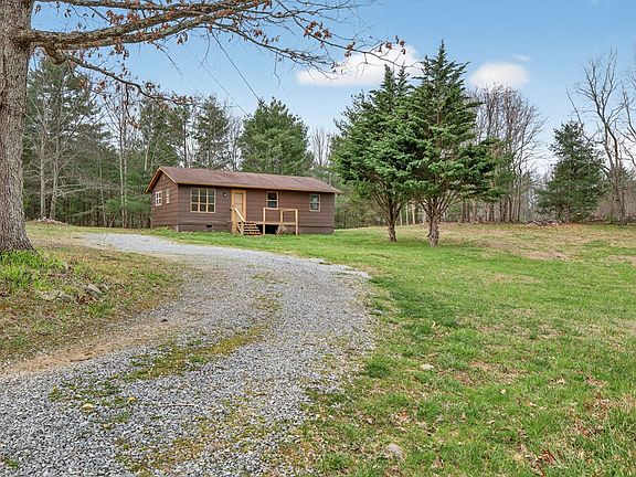 2nd image of 625 Belle Hollow Rd