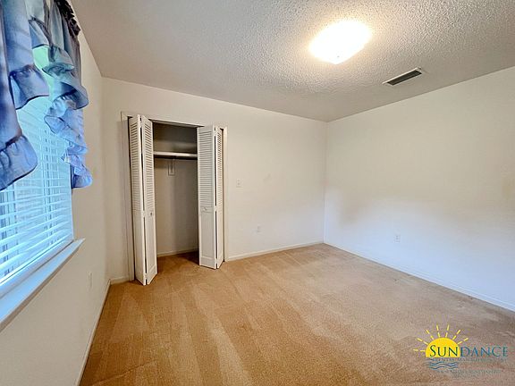 3rd image of 33 Holly Ave