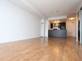 25 Town Centre Ct