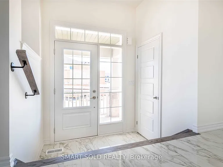 73 Greer St — Photo 2