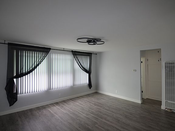 3rd image of 140 S Occidental Blvd #15