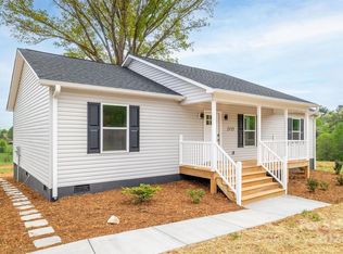 2115 Chester Ave, Morganton, NC 28655