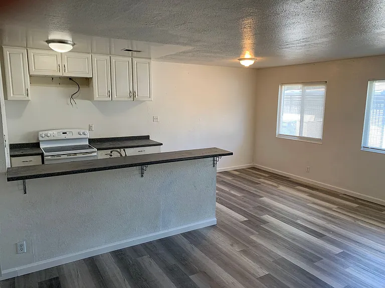 2106 Peppertree Way #3 — Photo 3
