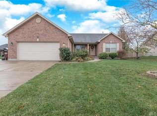 304 Deep Woods Ct, Carlisle, OH 45005
