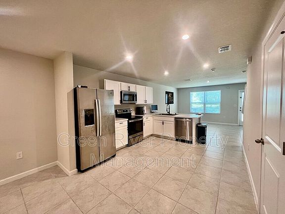 5th image of 5953 Creekside Crossing Dr