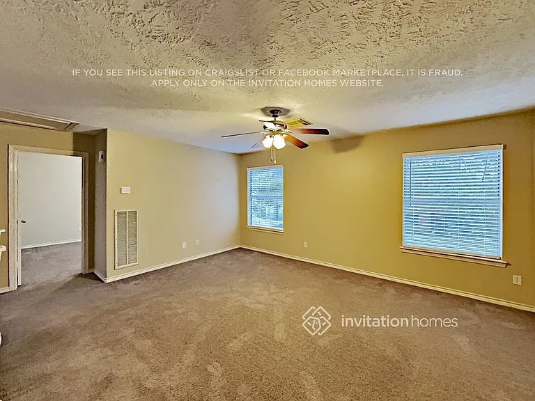 2721 Leroy St — Photo 13