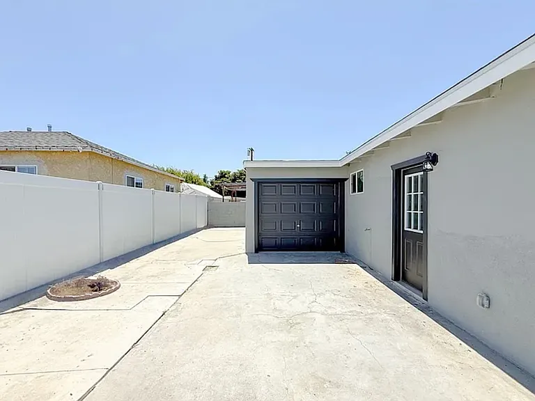 518 N Wilmington Ave #520 — Photo 12