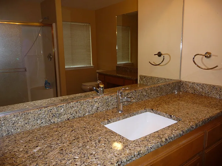 2053 W Park Ct NW — Photo 15