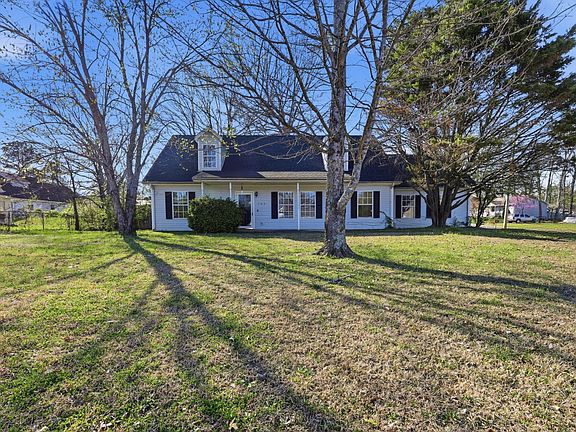 2nd image of 103 Ruth Ln
