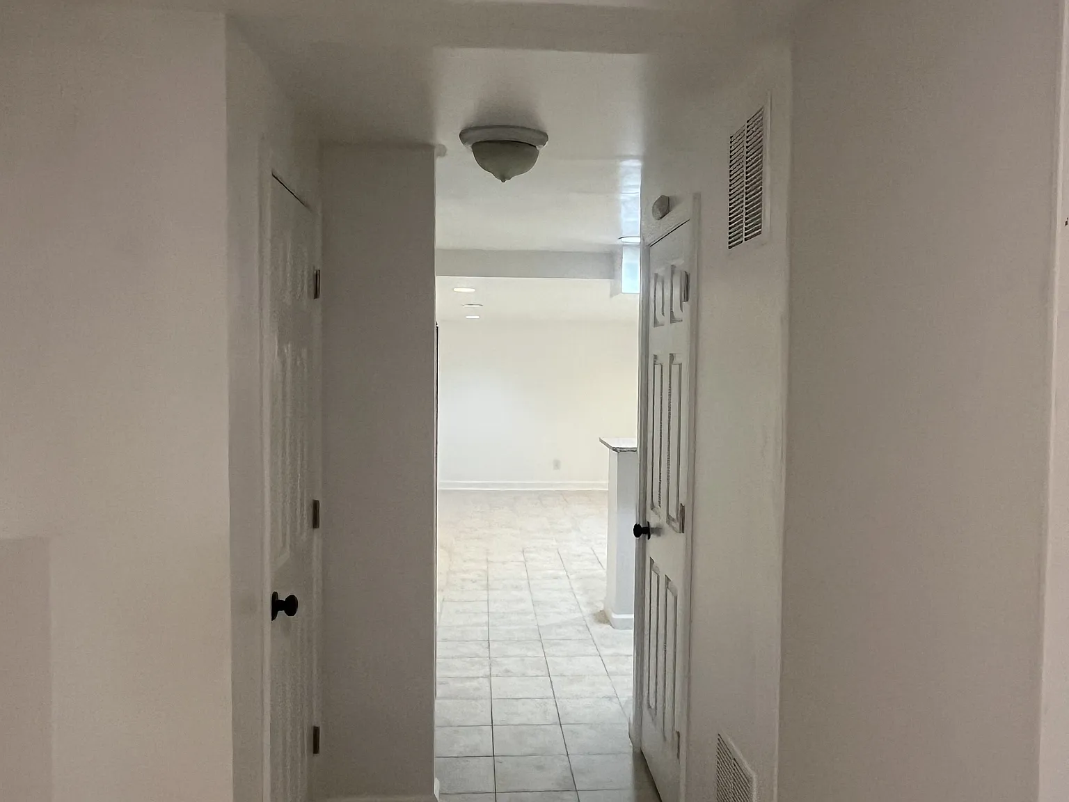 2 bed, 1000 sqft, $1,800 — Photo 4