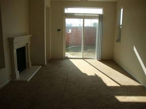 5th image of 278 Pennant Ave