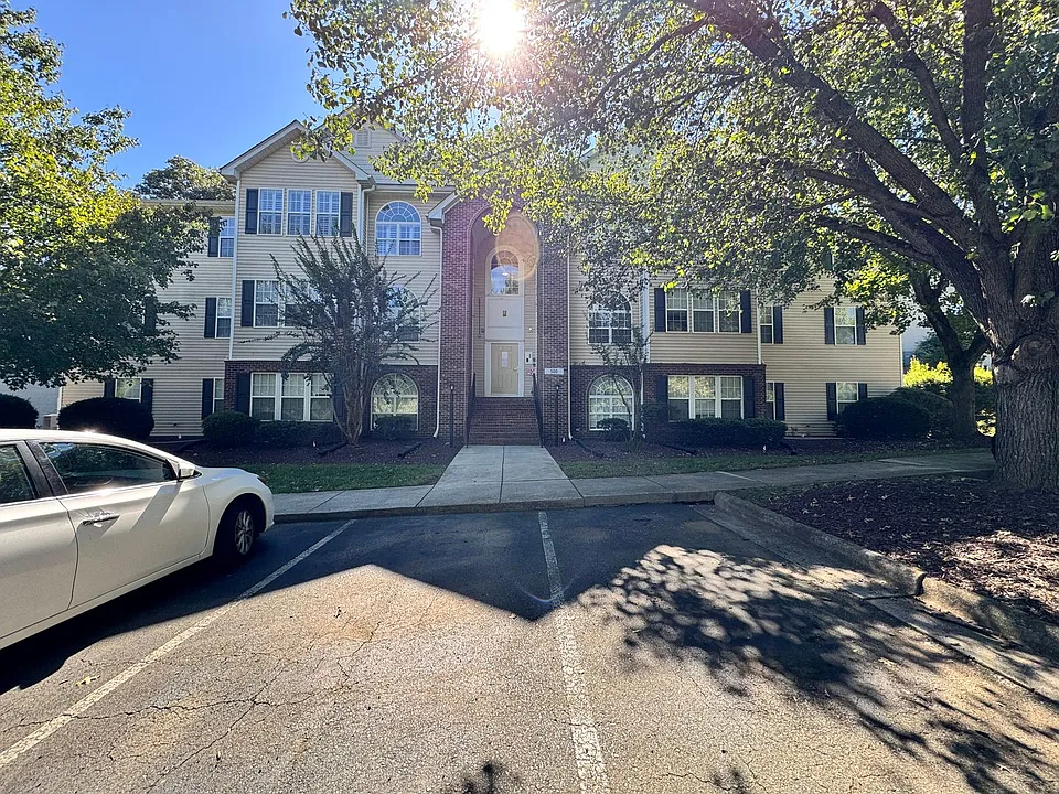 524 Ivy Glen Dr