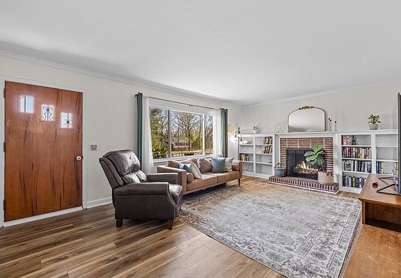 5th image of 3507 Edwards Rd