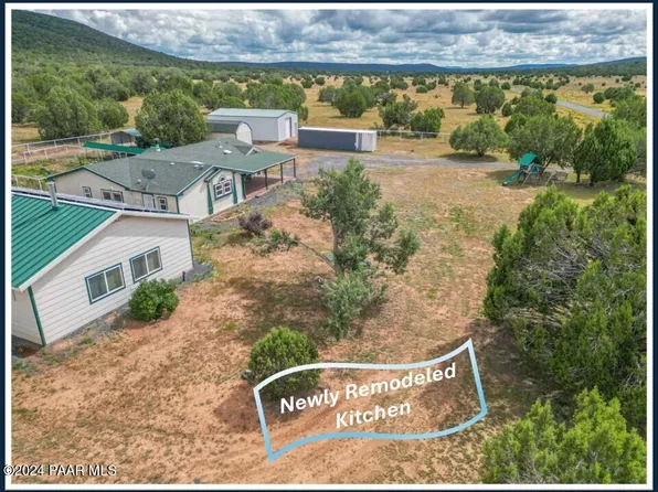48757 N Anvil Rock Rd, Seligman, AZ 86337