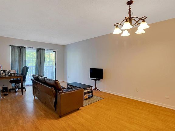 4th image of 444 N Clay Ave APT 3B