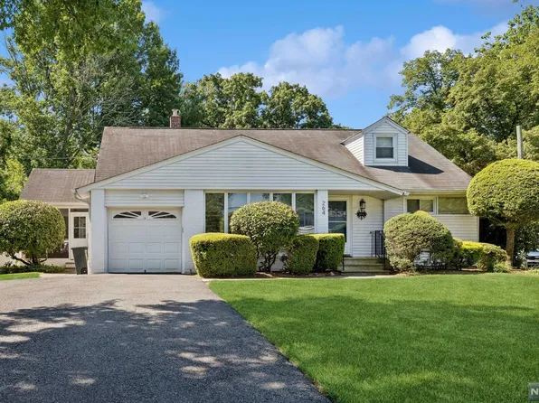 264 Ridge St, New Milford, NJ 07646