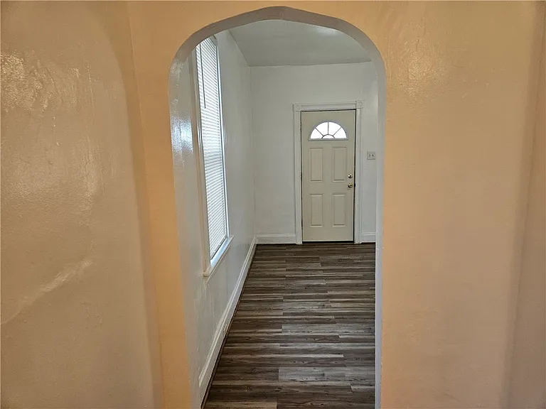 2212 Cronemeyer St — Photo 16