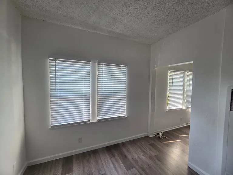 417 N Palos Verdes St — Photo 6