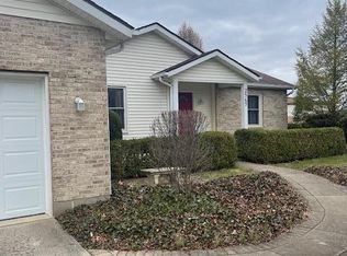 2565 E Possum Rd, Springfield, OH 45502