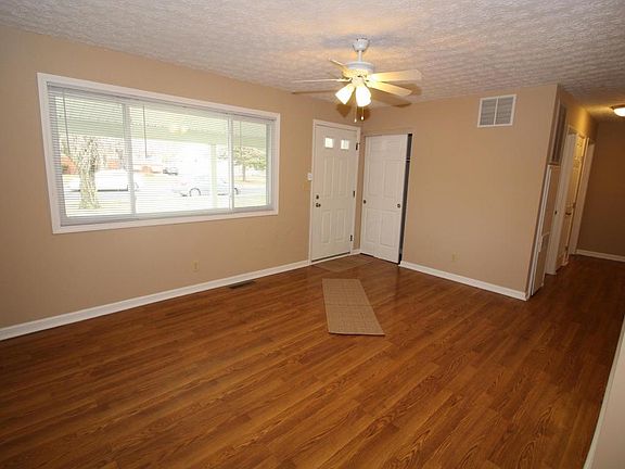 2nd image of 4127 Chandler Dr