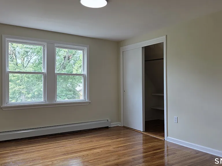 782 Center St — Photo 22