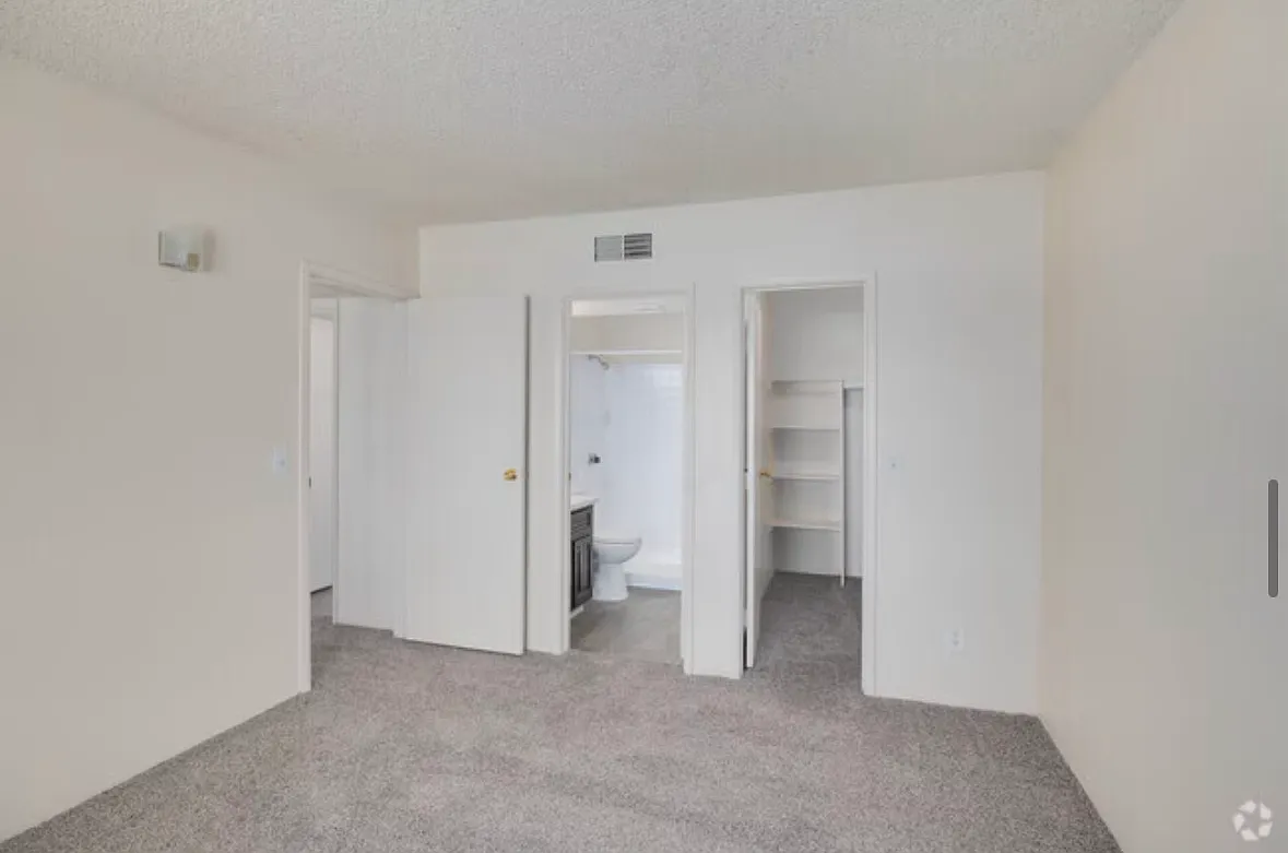 1 bed, 500 sqft, $800 — Photo 3