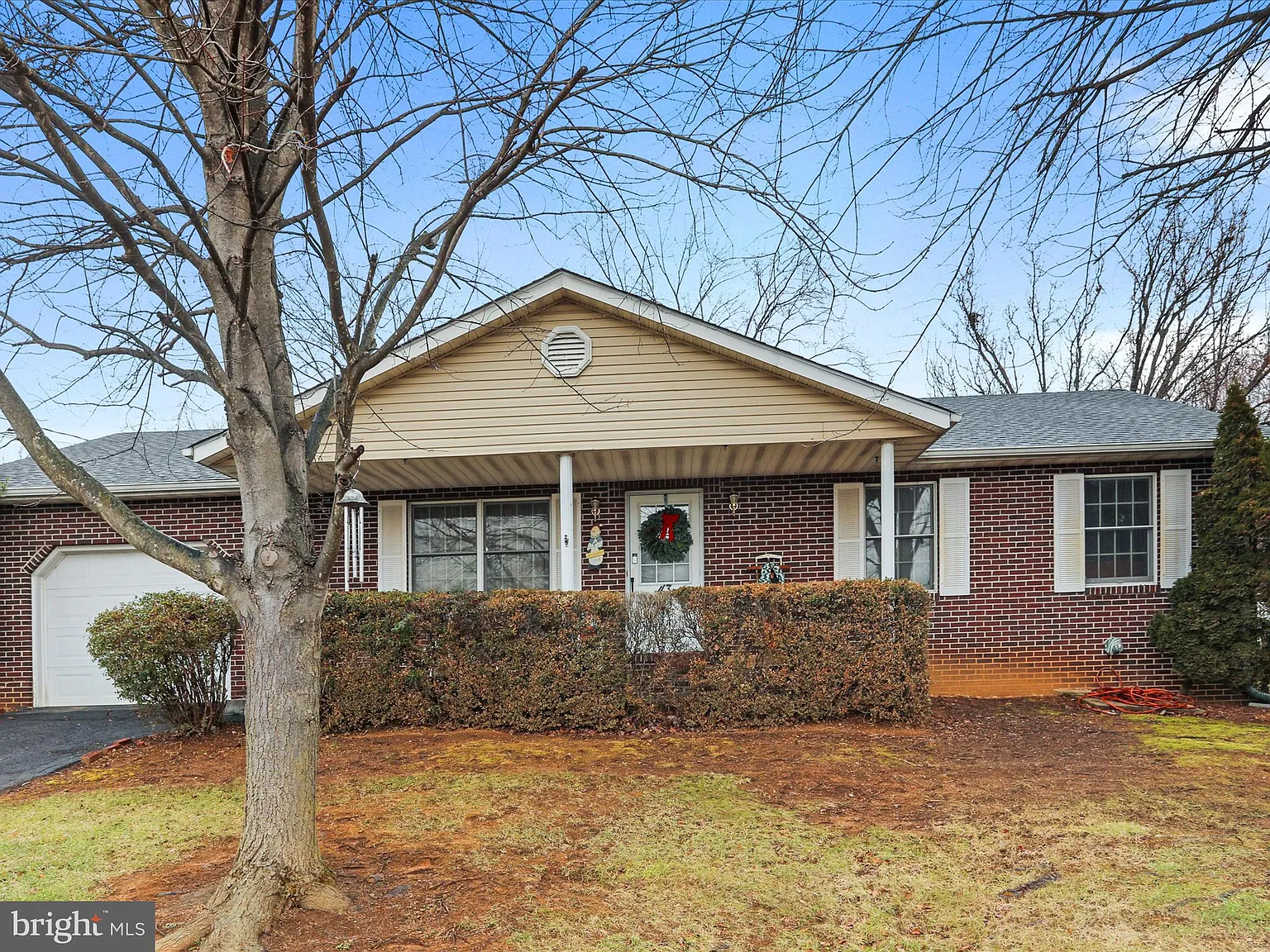 43 Putnam Dr photo 1