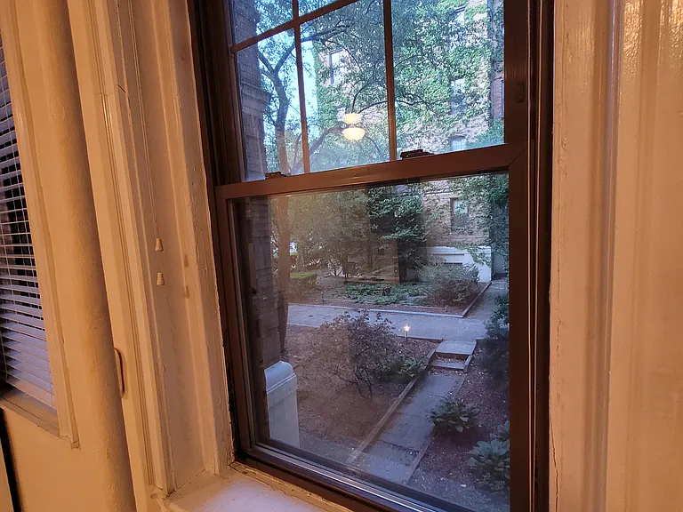60 Queensberry St #A-1 — Photo 13