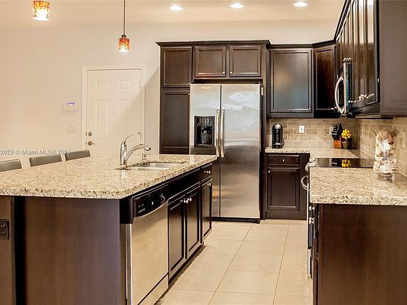 4th image of 2921 Cascada Isles Way Unit 2921