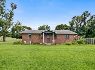 2122 S Pleasant Ridge Rd, Rogers, AR 72756