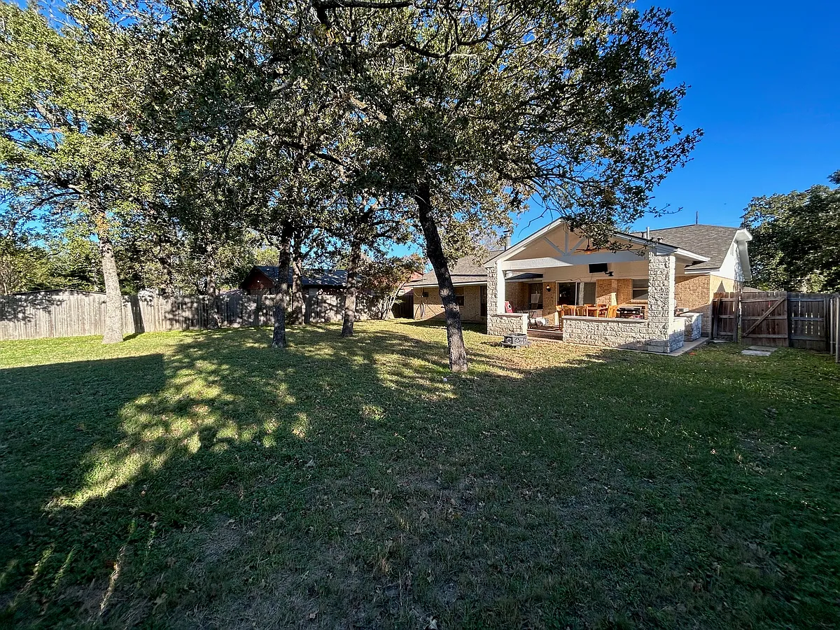 Building Photo - 2503 Sumter Dr