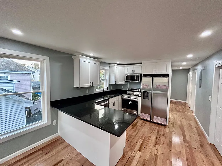 24 Vandewater St #2 — Photo 8