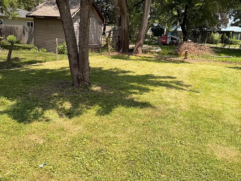 109 Black Hawk St — Photo 15