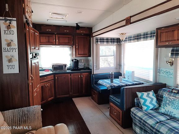 4th image of 261 W Titan Ranch Rd