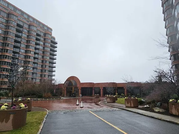 100 Carlyle Dr #9FN, Cliffside Park, NJ 07010