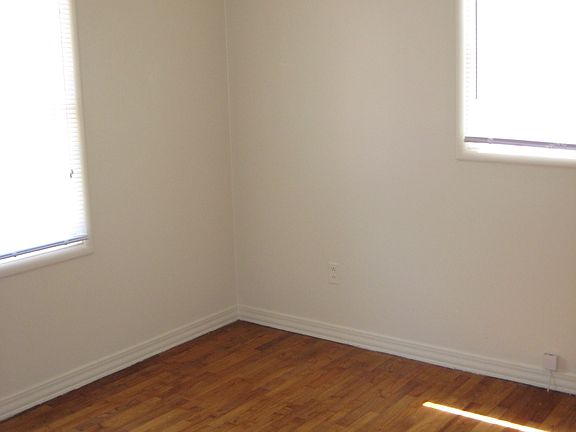 3rd image of 408 Pinckney St APT 2C