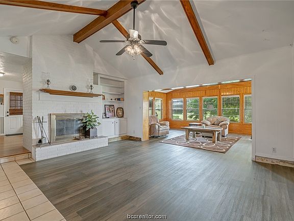 5th image of 2 Golfview Dr
