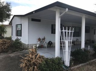 428 S Edgewater Dr, Plant City, FL 33565